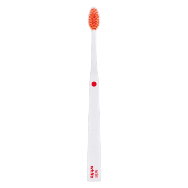 edel+white Soft Intensive Flosserbrush SWISS in PET box – Leicht, flexibel und mit soften, konischen Borsten. Abbildung Zahnbürste in weiss.