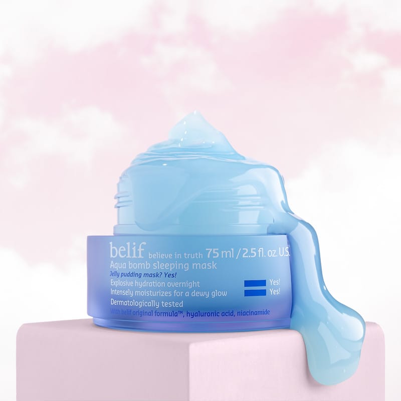 belif Jelly-Pudding Overnight Mask 75ml – Nachtmaske mit Hyaluronsäure & Niacinamid für intensive Feuchtigkeit. Imagebild, rosa mit Inhalt.