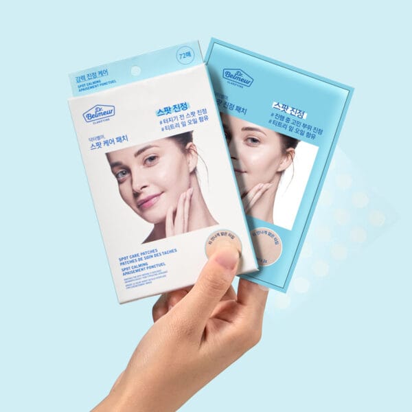 Dr. Belmeur Clarifying Cover Spot Patches - transparent acne and pimple patches with tea tree oil, salicylic acid and fireweed extract. Picture shows the whole content of the product. 