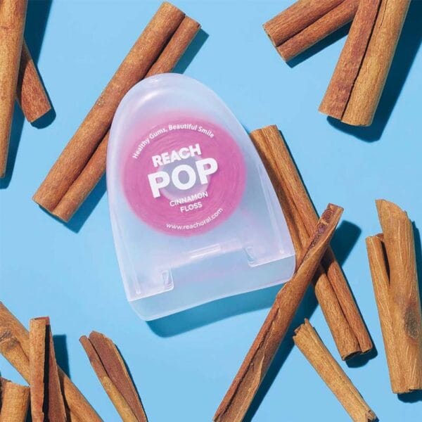 REACH POP Zahnseide Zimt – vegane, gewachste Zahnseide mit 384 Mikrofäden & nachhaltiger Verpackung, 50m. Abbildung Flavor Zimt.