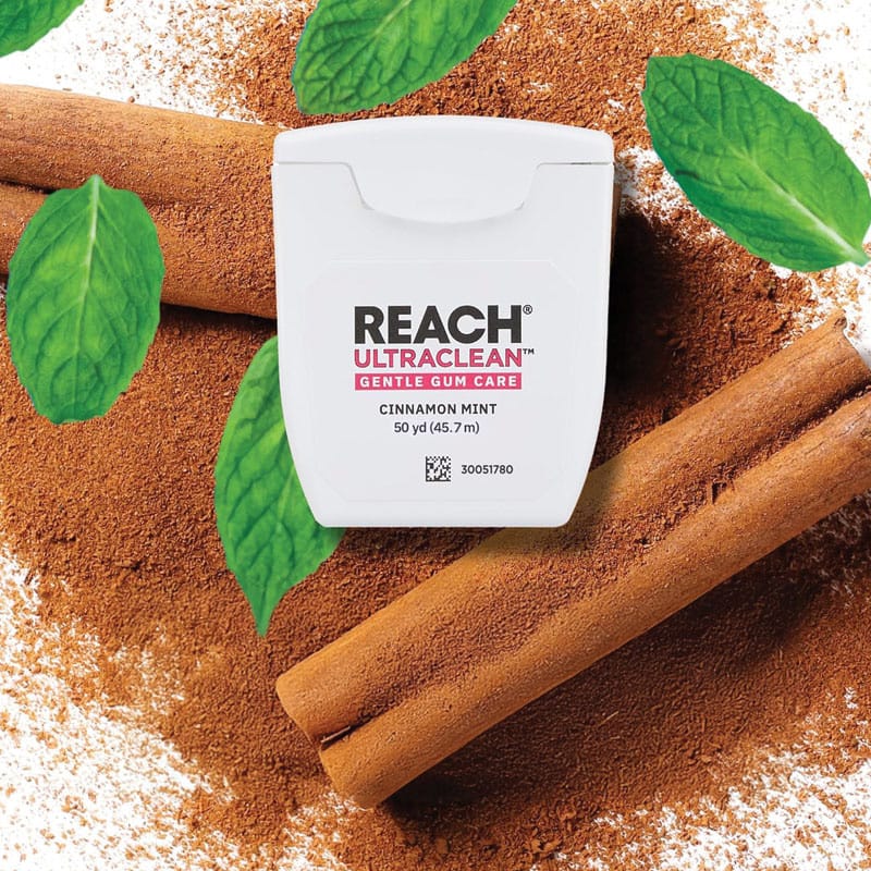 REACH Floss USP – Cinnamon and Mint Flavor, Ultraclean.